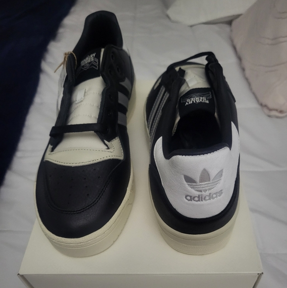 Adidas Rivalry  Consortium - Picture 10 of 12